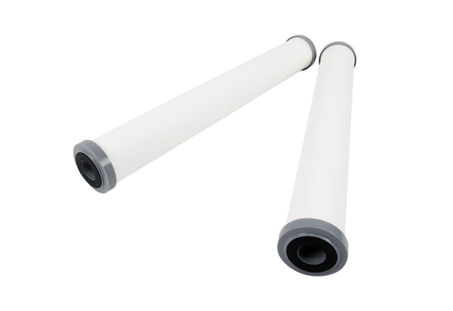 Ceramic water filter cartridge